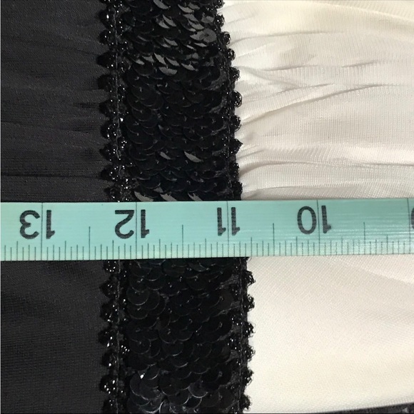 Classy Evening Dress - Picture 5 of 6